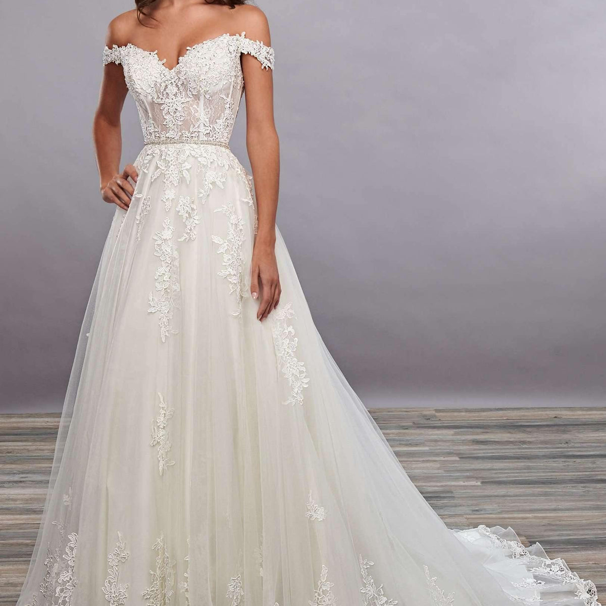 Carmen's bridal gown deals rental & sales